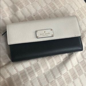 Two toned Kate spade wallet - never used!